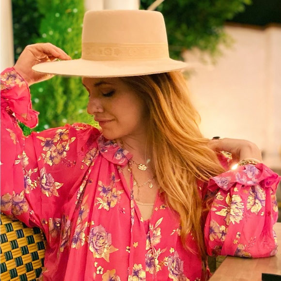 doing whatever i want 🪩🪩🪩 - Picture 1 of 10